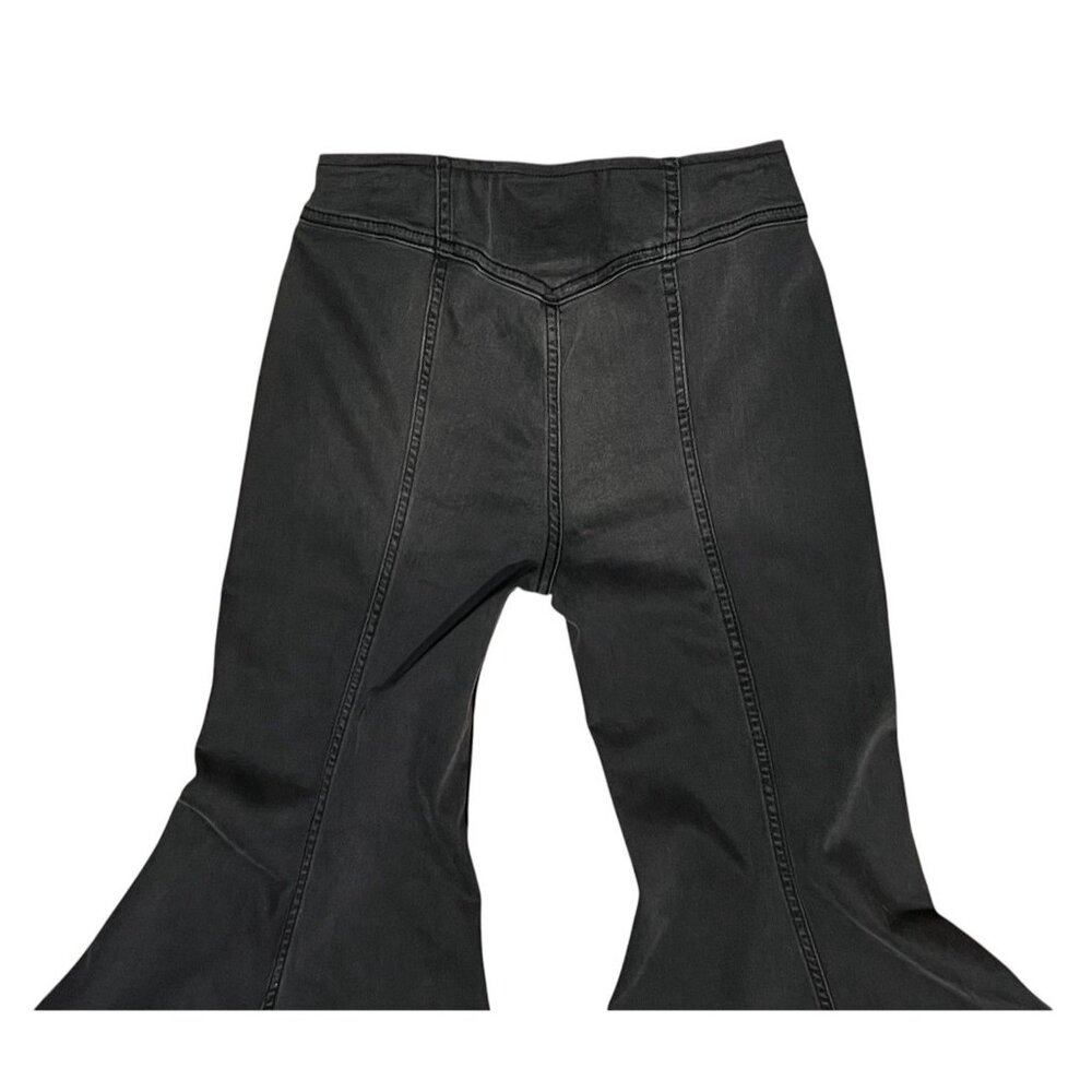 FREE PEOPLE Pants Women 26 Rinse Black Gray Flare Bell Bottom Faded Jean Pull On - Picture 10 of 10